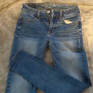 00 Short American Eagle Jeggings